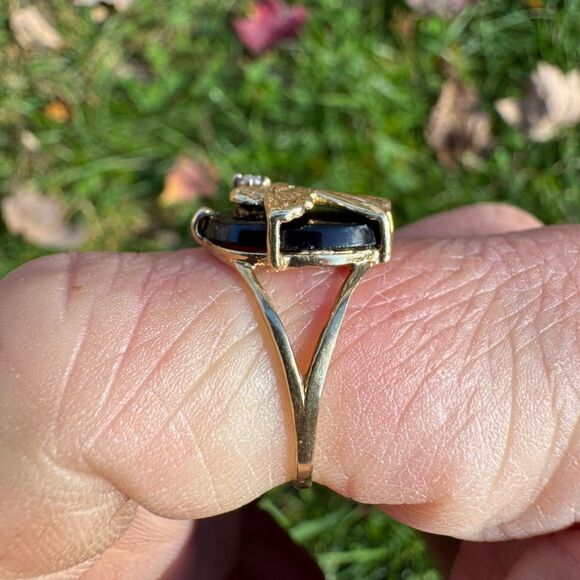 Vintage 10k Gold Angel Ring With Diamond & Black Onyx Stone Size 7.5 Signed SR - Picture 9 of 13